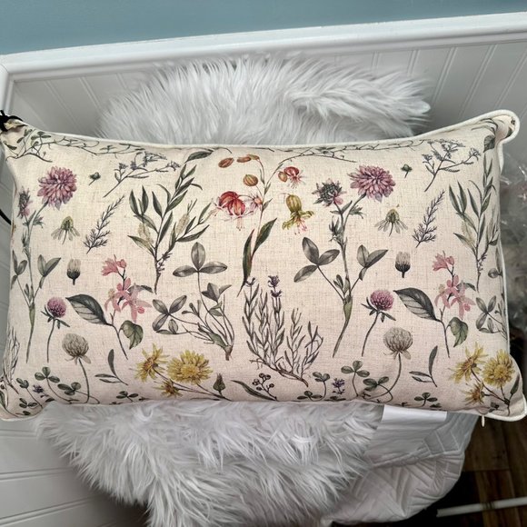 Callisto Home Floral Spring Native Wildflowers Printed Pillow 14 x 24 - Picture 9 of 12